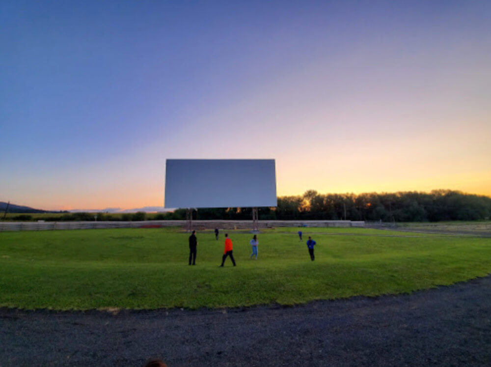 Sunset Auto-Vue Drive-in Image