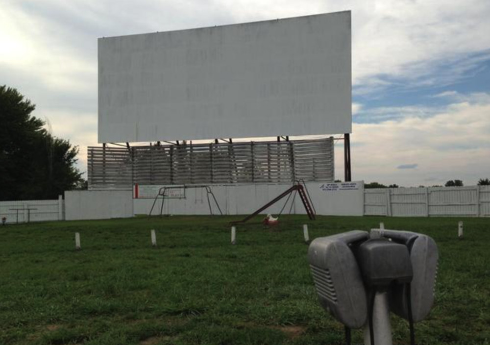 Midway Drive-in Image